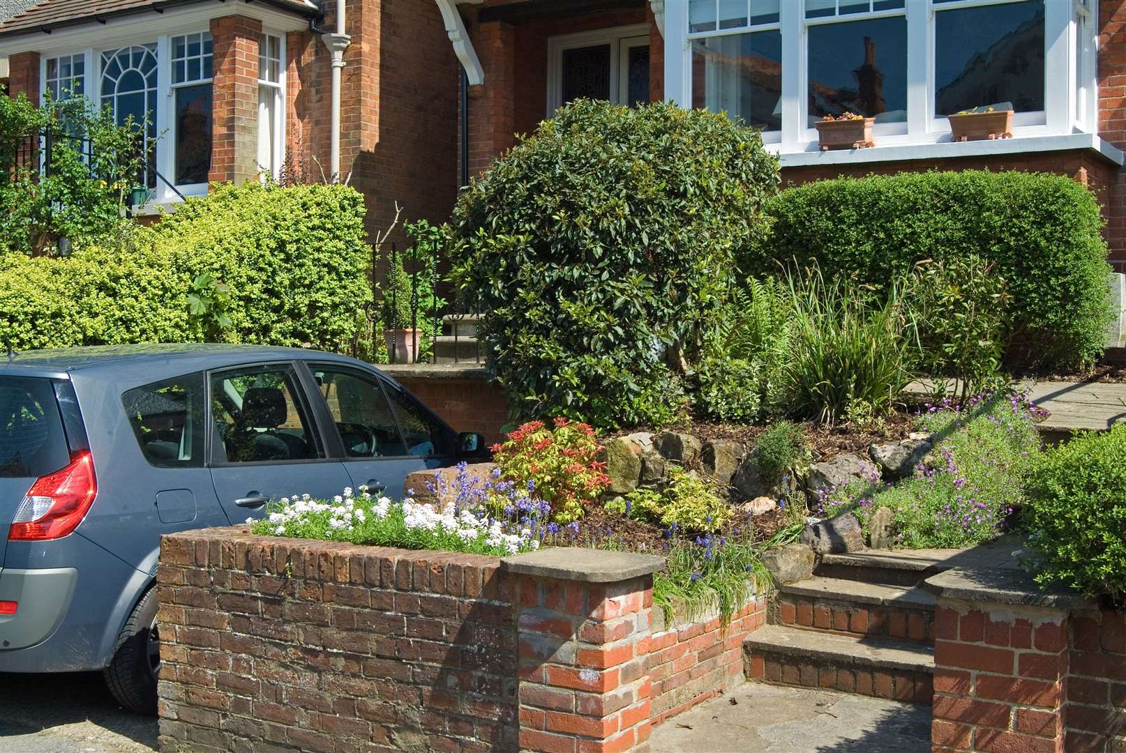 Hedges in a front garden scheme. Picture: Tim Sandall/RHS/PA