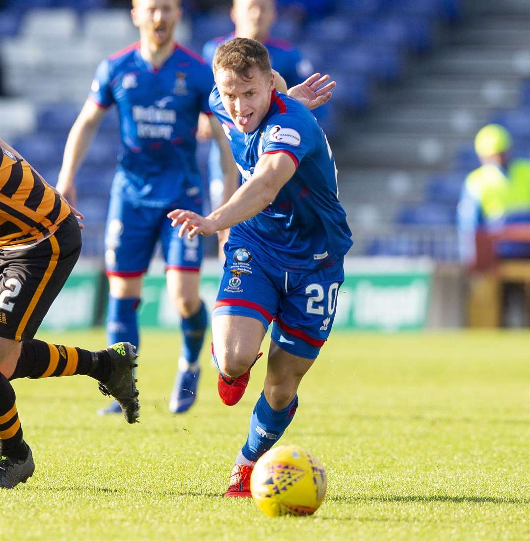 Picture - Ken Macpherson, Inverness. Scottish Challenge Cup 4th Round. Inverness CT v Alloa. 12.10.19. ICT's Mitchell Curry gets away from Alloa's Scott Taggart.