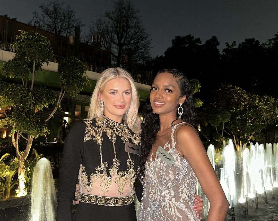 Miss Scotland with Miss Mauritius.