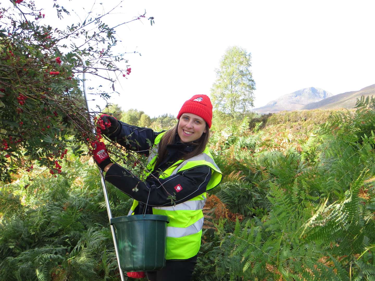 Trainee Heather McGowan. Picture By: Trees for Life.
