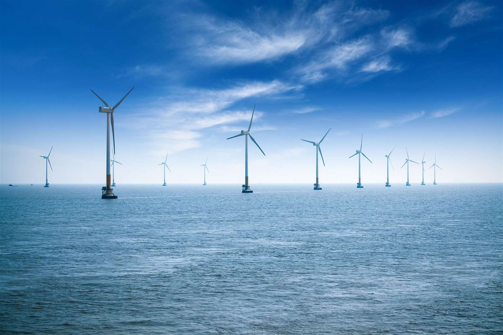 The first option agreements for the latest round of offshore wind farm developments are expected to be awarded in January of next year.