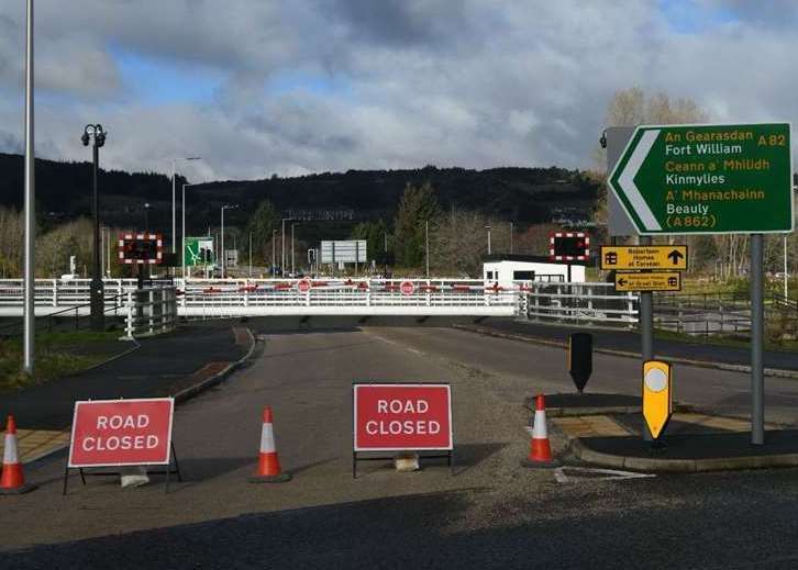 Torvean swing bridge remains closed, despite having a new part fitted.