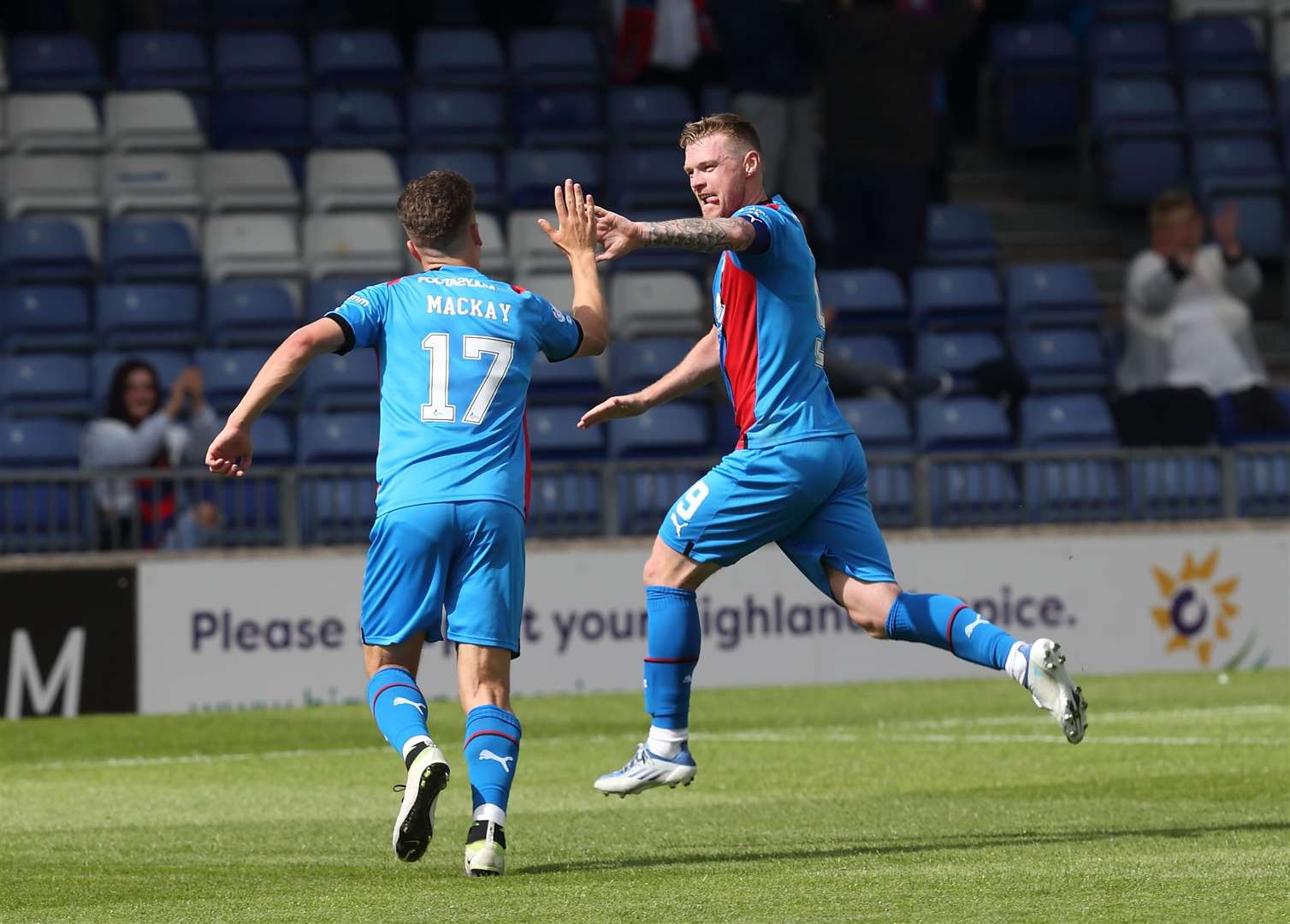 Picture - Ken Macpherson. Inverness CT(1) v Queen’s Park(1). 30.07.22. ICT’s Billy McKay celebrates his goal.