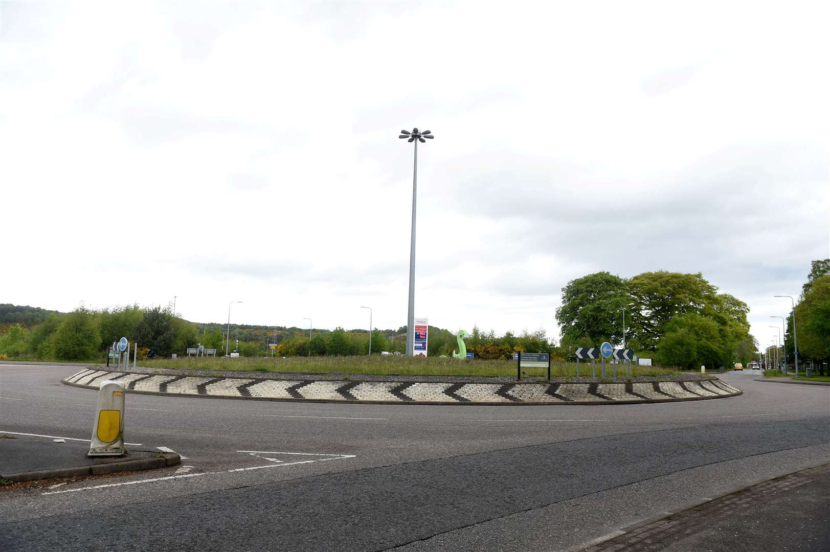 Holm Roundabout which has advert sign.
