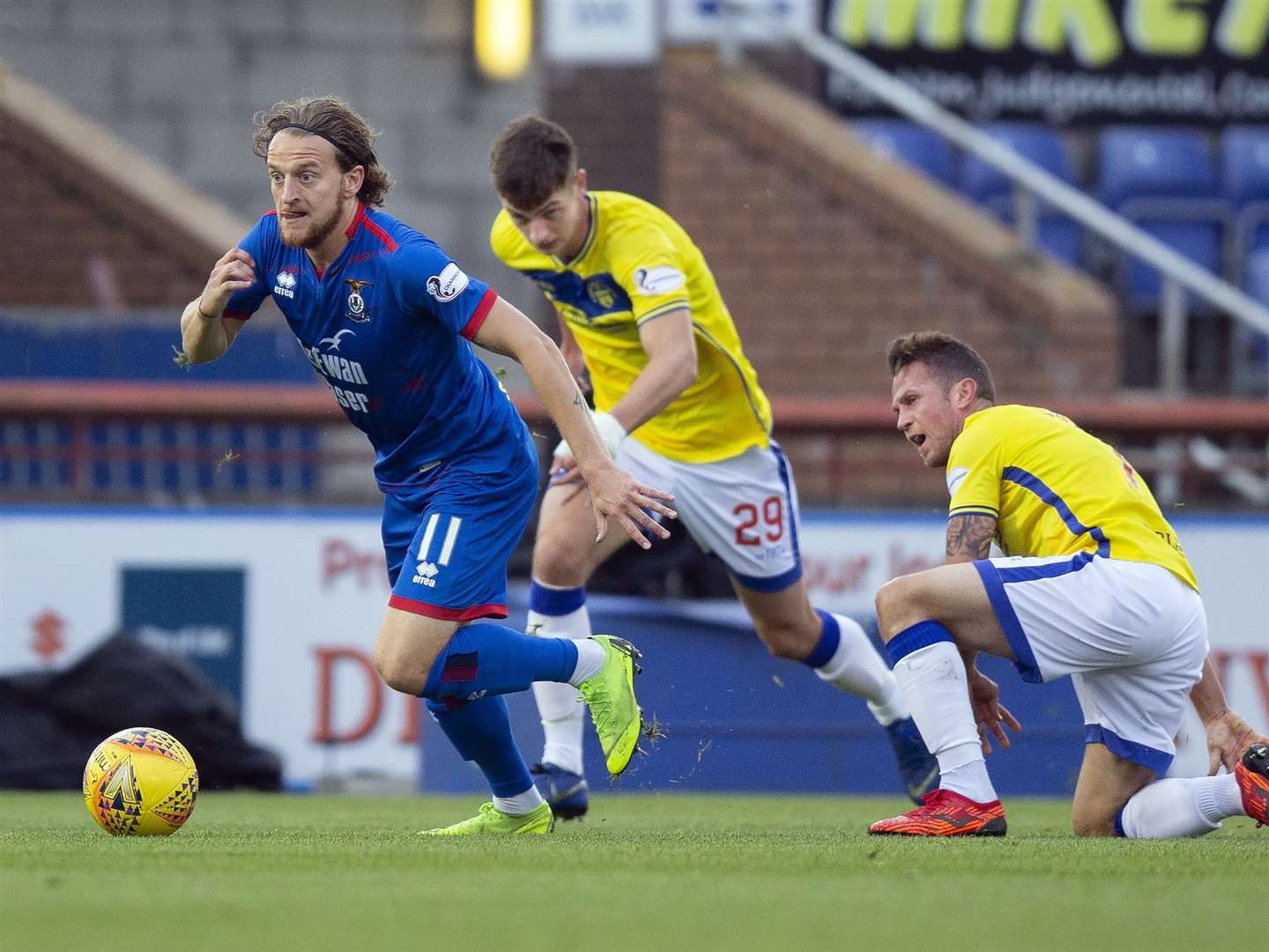 Picture - Ken Macpherson, Inverness. Inverness CT(5) v Morton(0). 30.08.19. ICT's Tom Walsh gets away from Morton’s Luca Colville and Chris Millar.