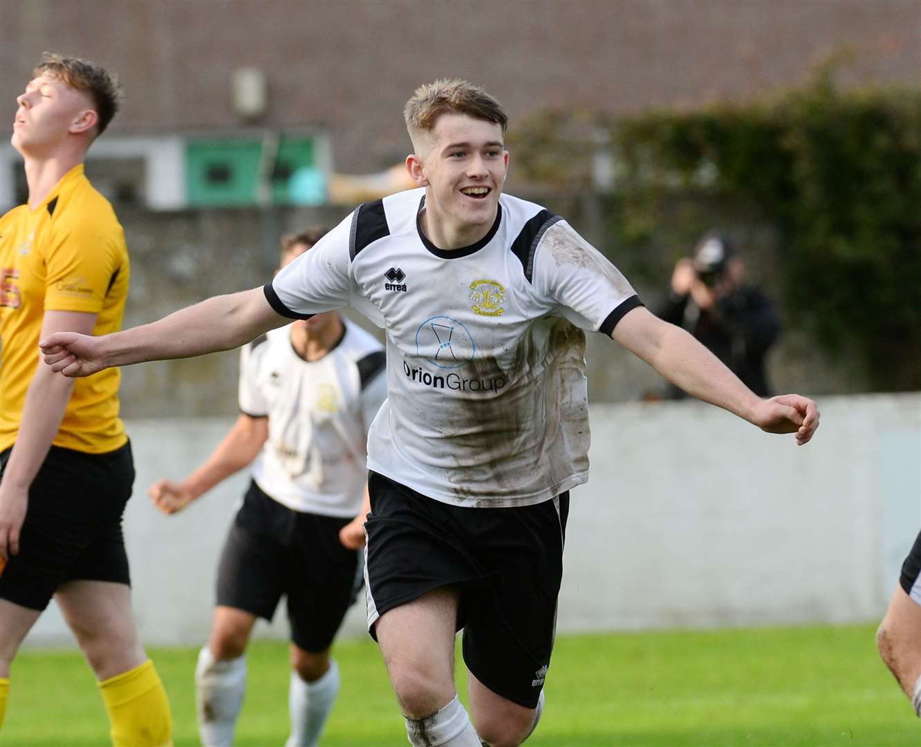 James Anderson gets the late winner for Clach. Picture Gary Anthony.