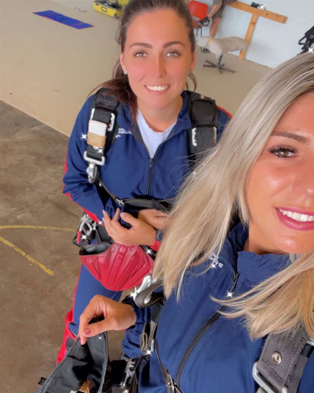Inverness twins Eilidh and Kirsty have completed a charity skydive in memory of their late brother Ryan Mackenzie.
