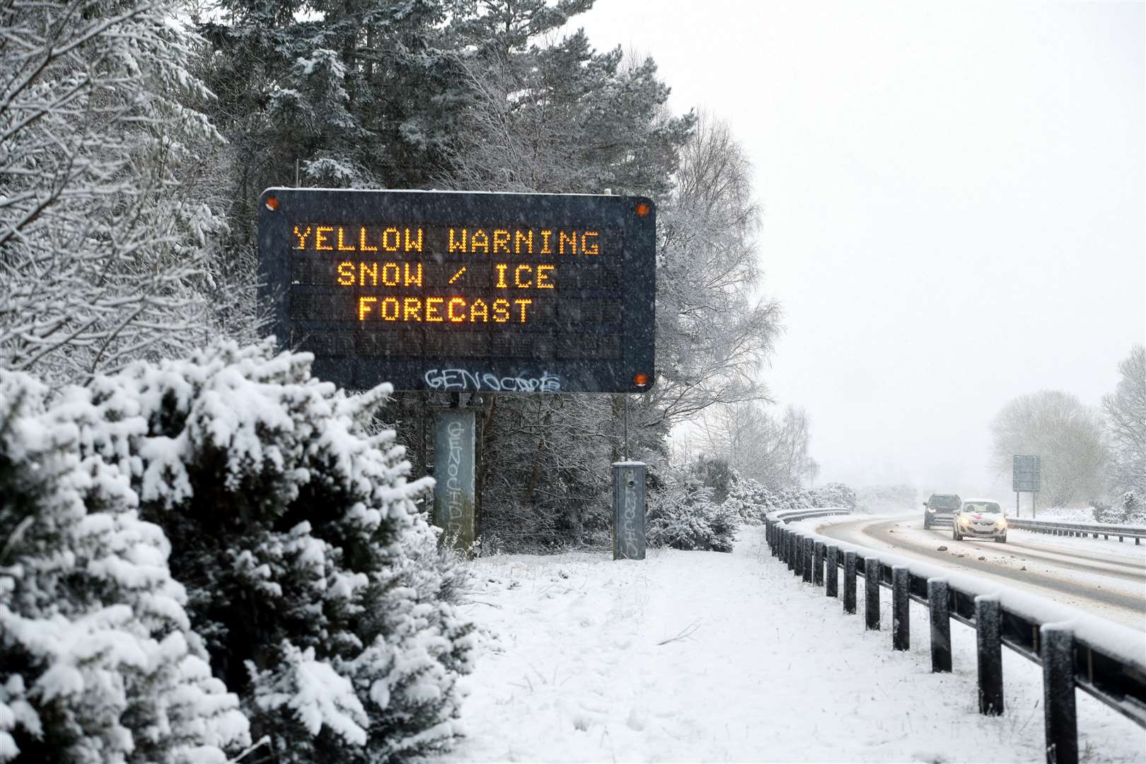 Yellow warning snow / ice forecast. Picture: James Mackenzie