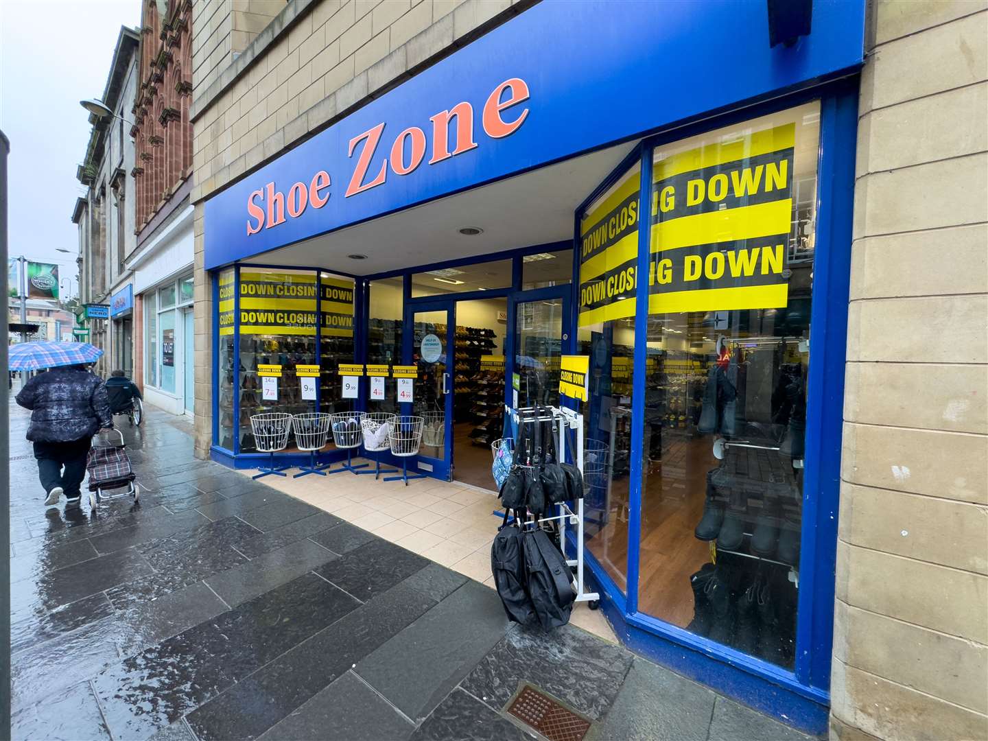 Closing down signs have appeared at Shoe Zone in High Street, Inverness.