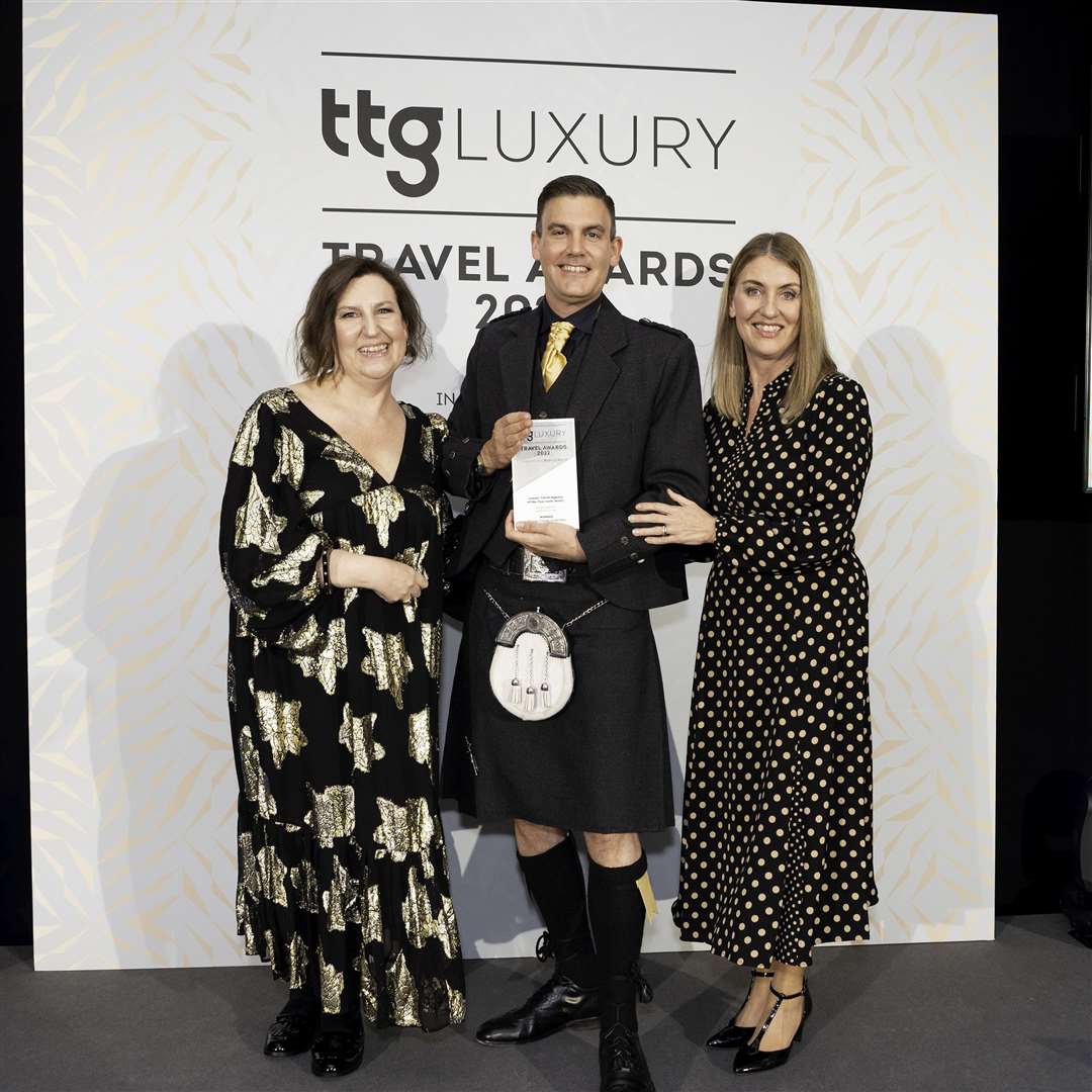 Scott Murray collects the luxury travel agency of the year award at the 2022 TTG Luxury Awards at the Rosewood Hotel in London. Photograph: Steve Dunlop