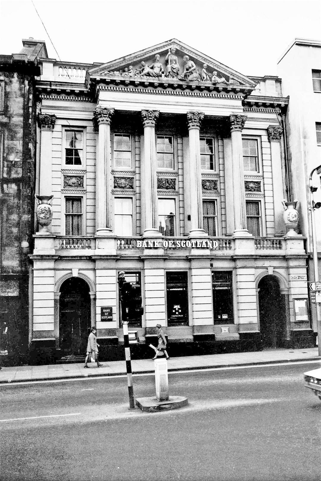 The handsome Bank of Scotland in the 1970s. Picture courtesy of Highland Council Planning Department and Am Baile