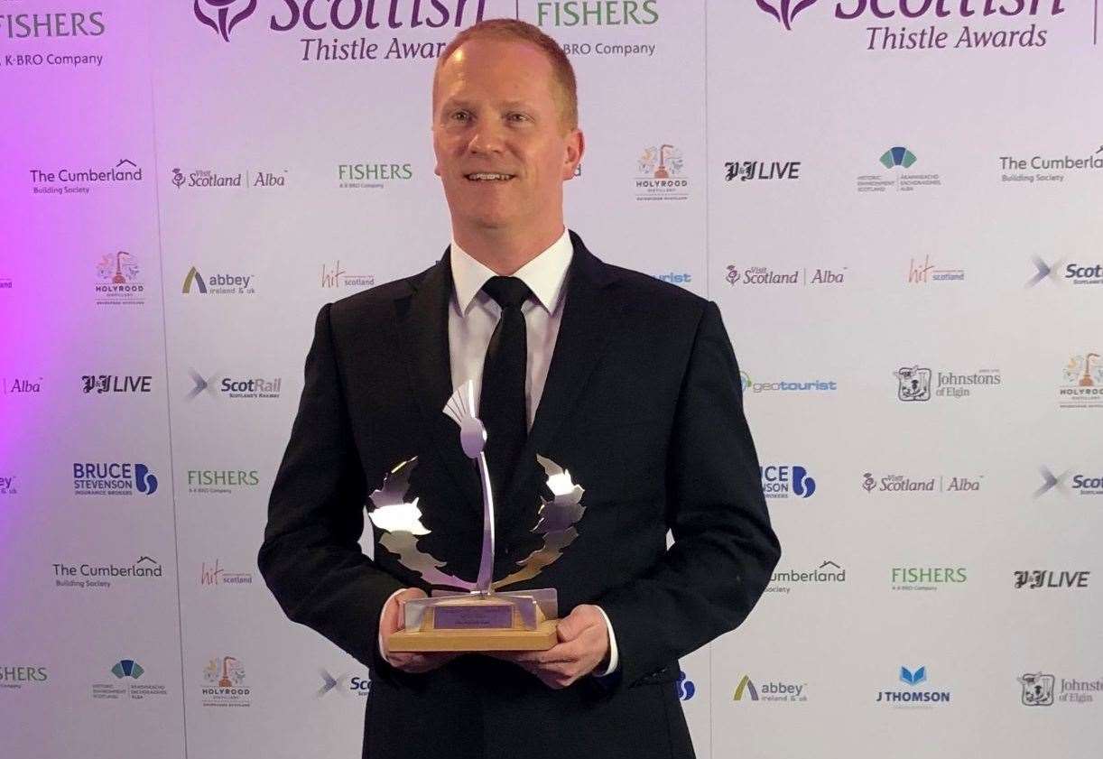 Dan Thurlow, SEC’s Director of Exhibition Sales with the award for Best Business Event at this year’s Scottish Thistle Awards national final.