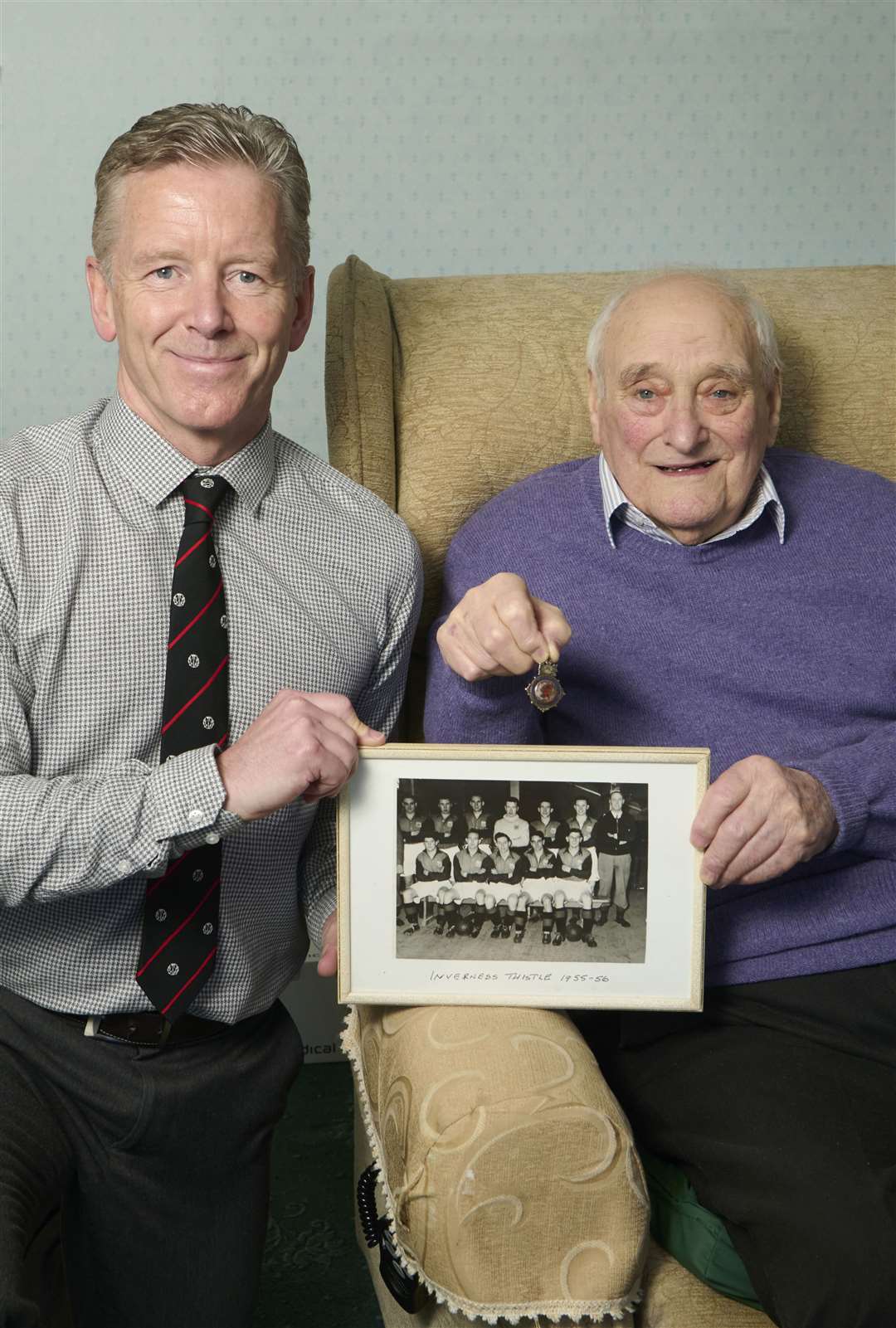 Former Inverness Thistle right-back Gordon Inkster, who has died aged 90, recently shared stories with Inverness Caley Thistle legend Charlie Christie.