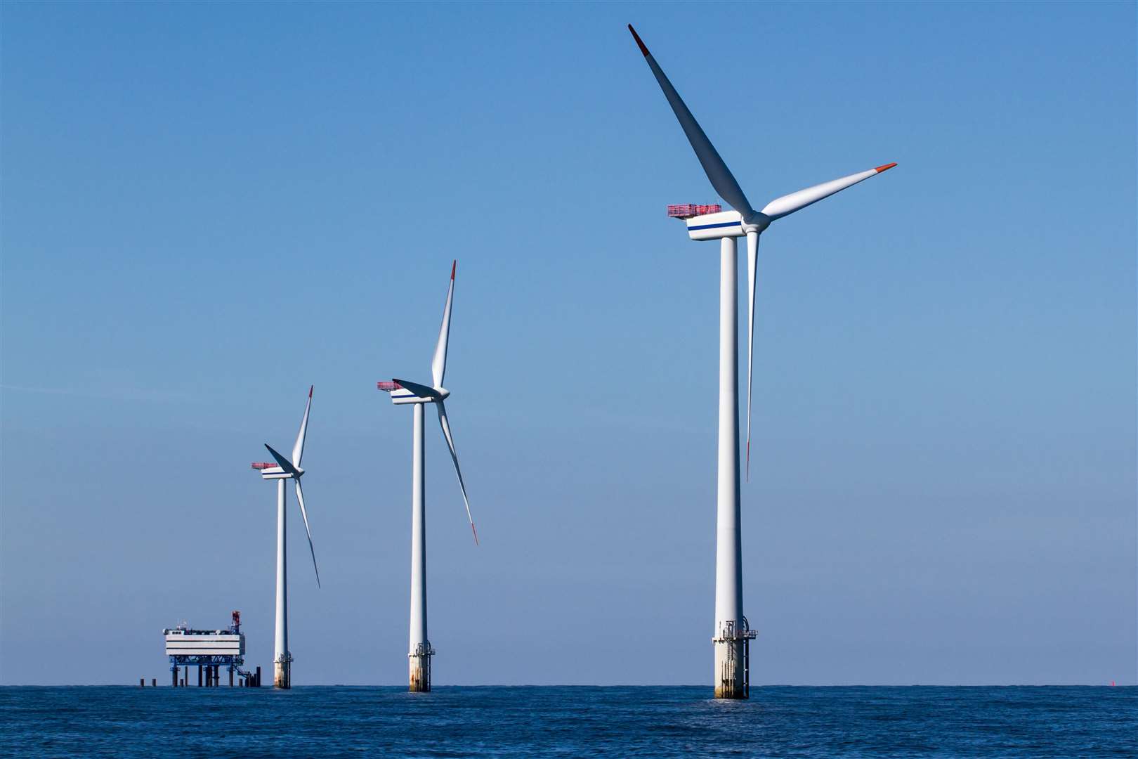 The Scottish Government wants to see Scotland's offshore wind sector increase to 11 GW capability within a decade.