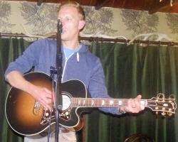 Laurence Fox just loves to sing.