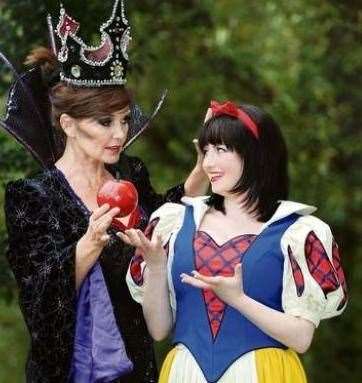 Kayleigh Redford starred as Snow White alongside singer and actress Maureen Nolan.