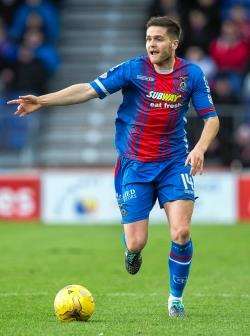 Danny Devine has completed his move to Partick Thistle after rejecting an offer from Inverness CT.
