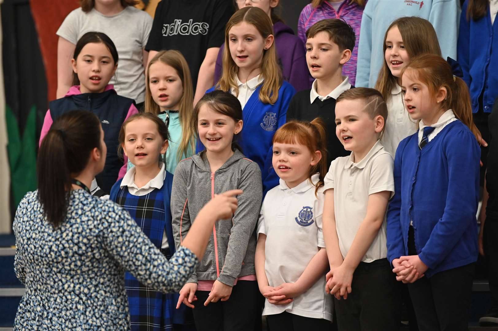 Children from Condorrat Primary, Cumbernauld, perform for singer, TV and radio presenter and director Joy Dunlop at this year's launch of Seachdain Na Gàidhlig – World Gaelic Week.