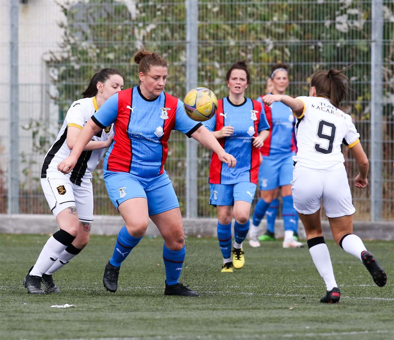 ###FREE FIRST USE###FREE FIRST USE###FREE FIRST USE### Pictured: Livingston WFC's No8 Rebecca Jaconelli putting pressure on Inverness Caledonian Thistle WFC's No21 Finella Annand as Livingston WFC's No9 Jennifer Margaret Dodds closes in Donald Cameron | SportPix for SWF
