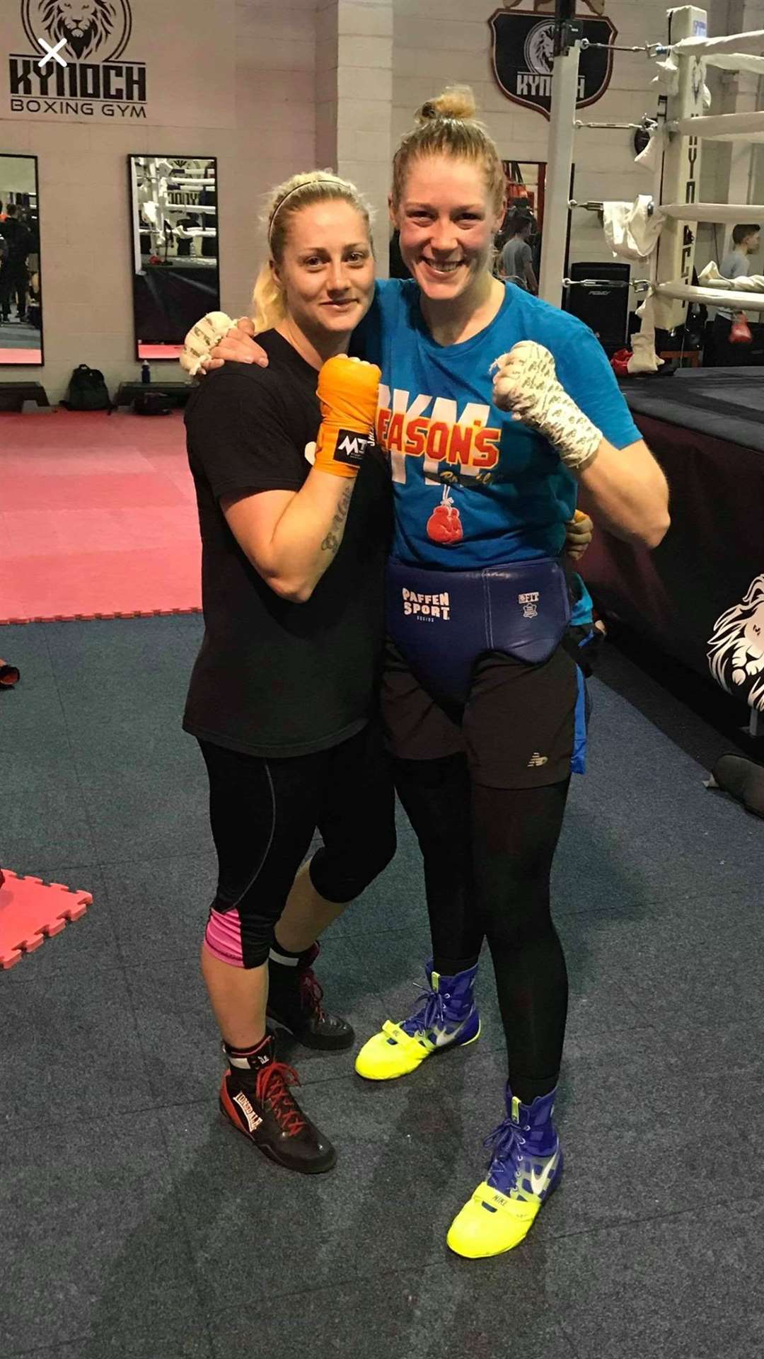 Jacobite Boxing Club member Jemma Cameron (left) was invited to spar with Scotland's first ever female world champion Hannah Rankin.