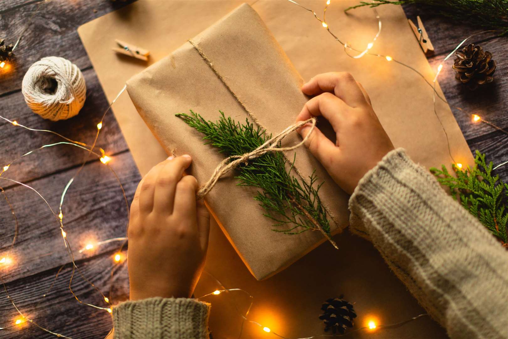 Choose wrapping paper that can be recycled.