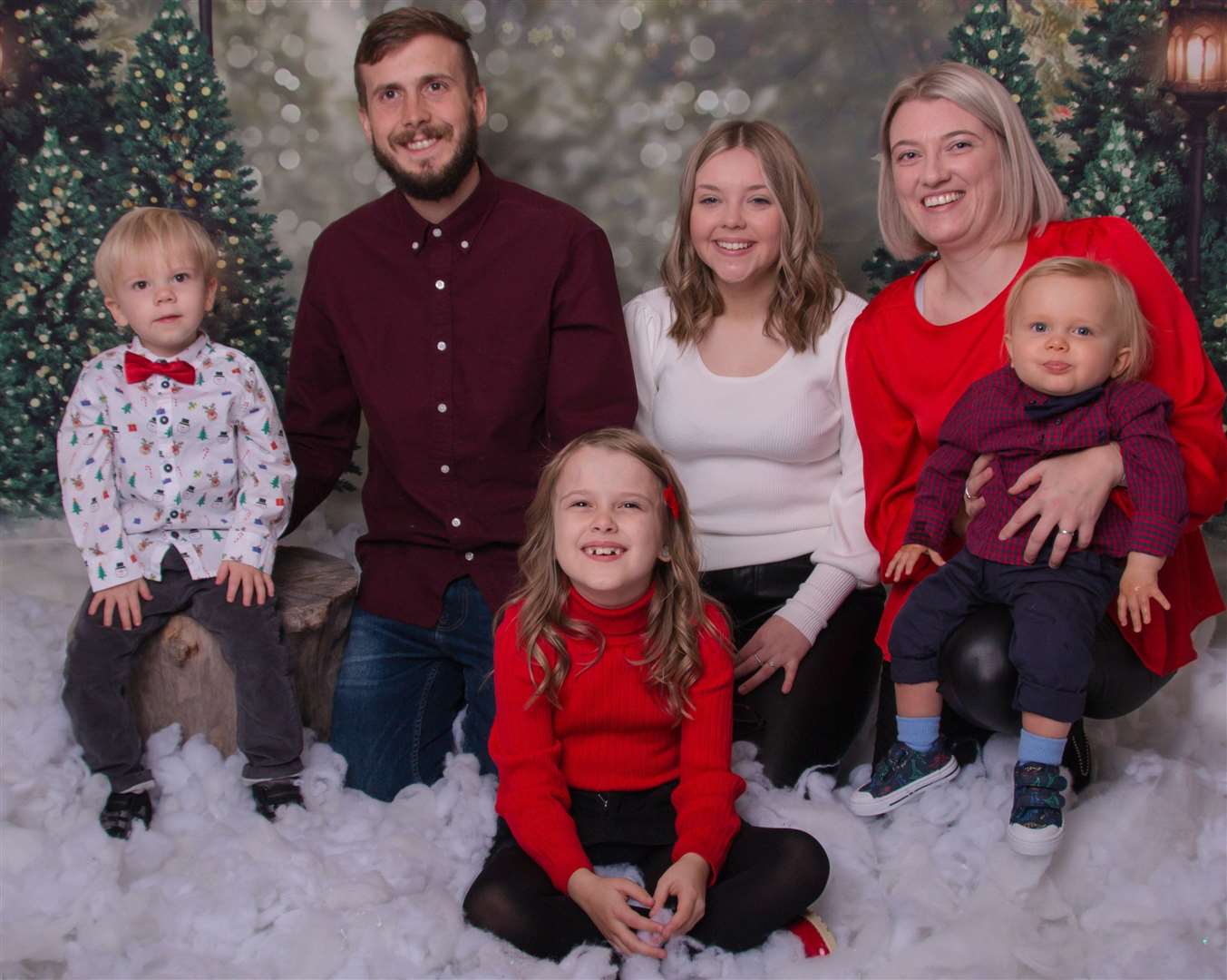 A Christmas picture with all the family.