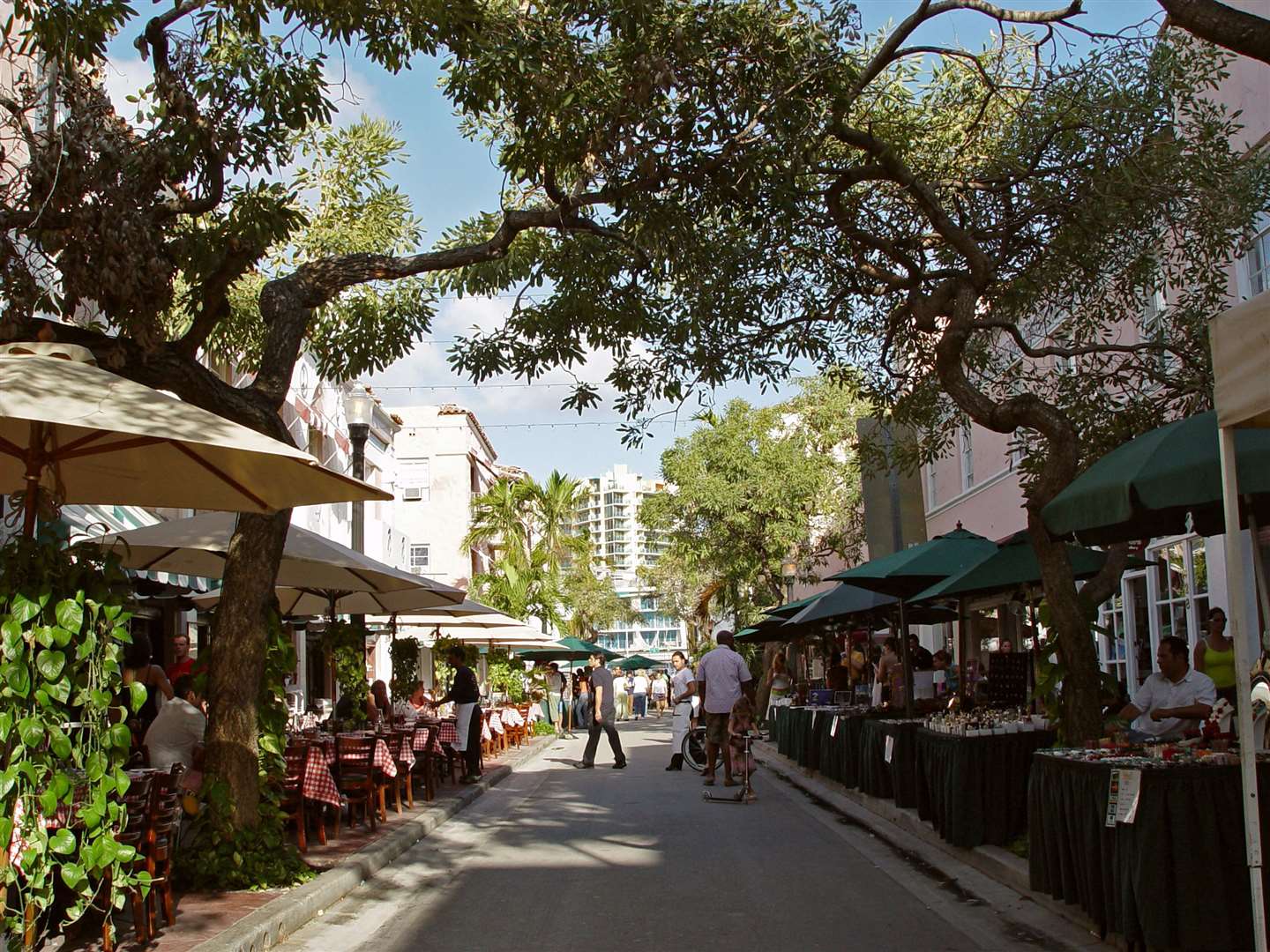 The Espanola Way pedestrian district. Picture: Greater Miami Convention & Visitors Bureau