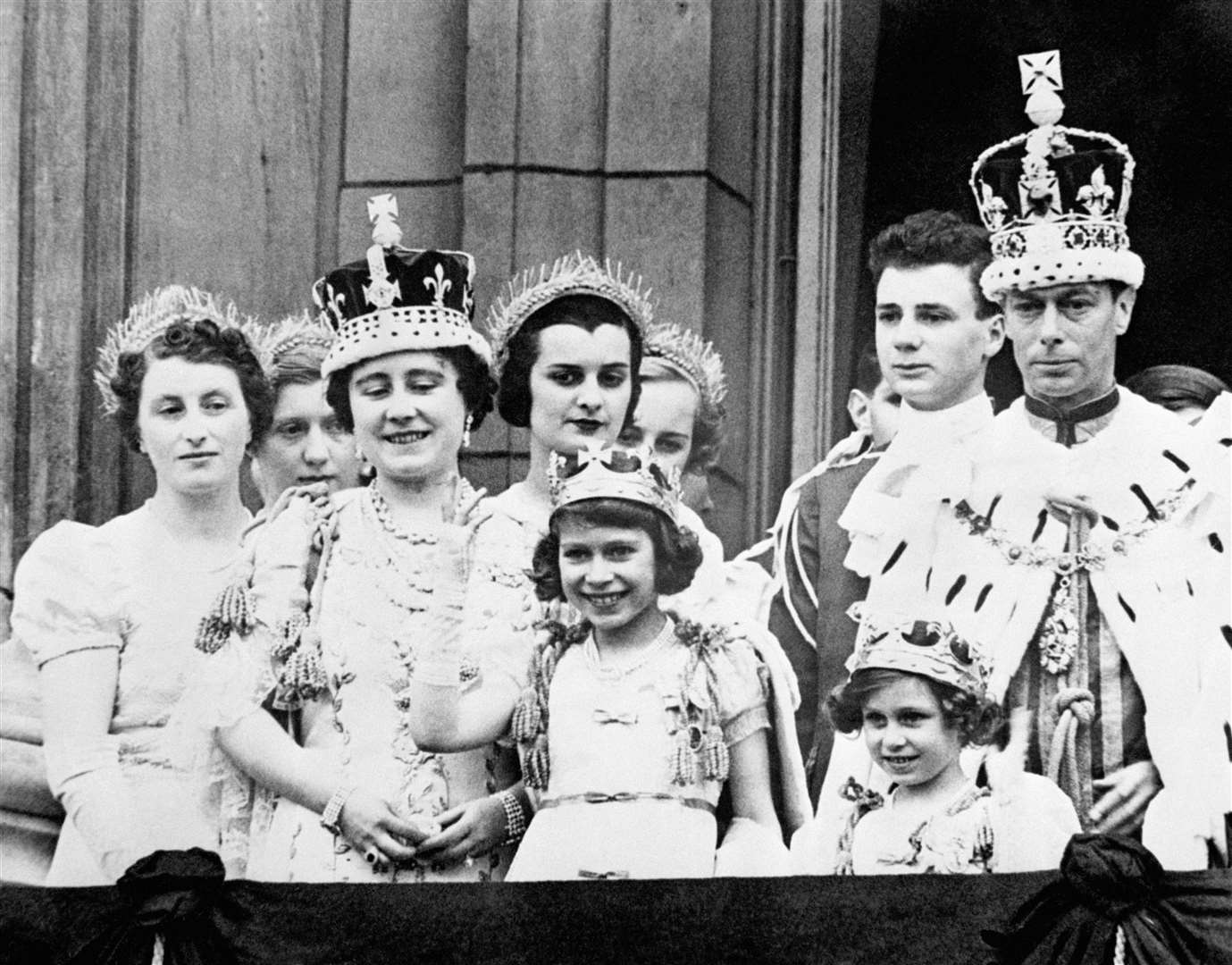 The coronation balcony appearance in 1937 (PA)