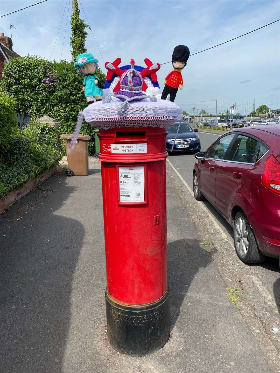 One crochet expert has decorated a post box in Didcot, Oxfordshire (Yarnsy/PA)