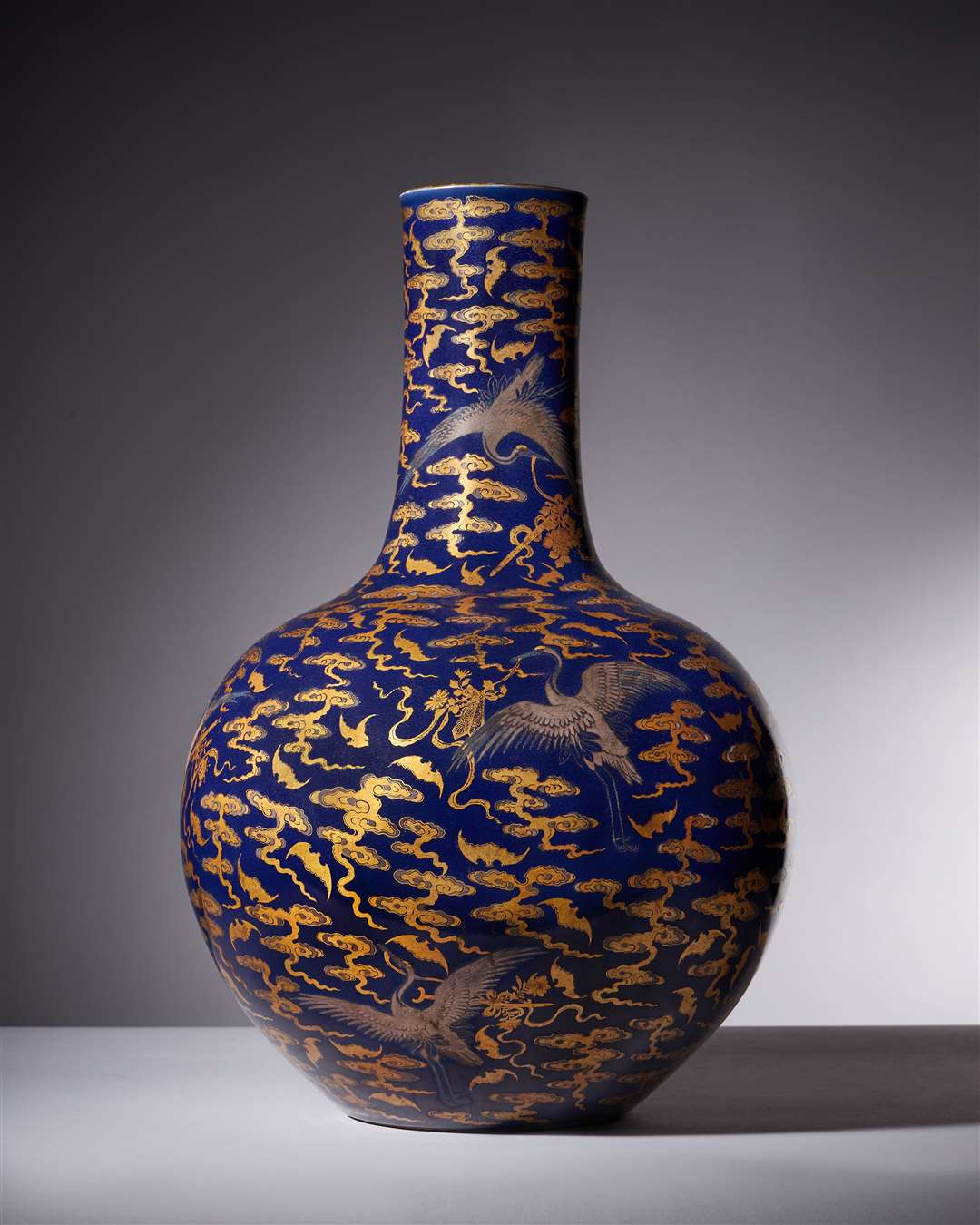 The 18th century Chinese vase made for an emperor (Dreweatts Auctioneers/PA)