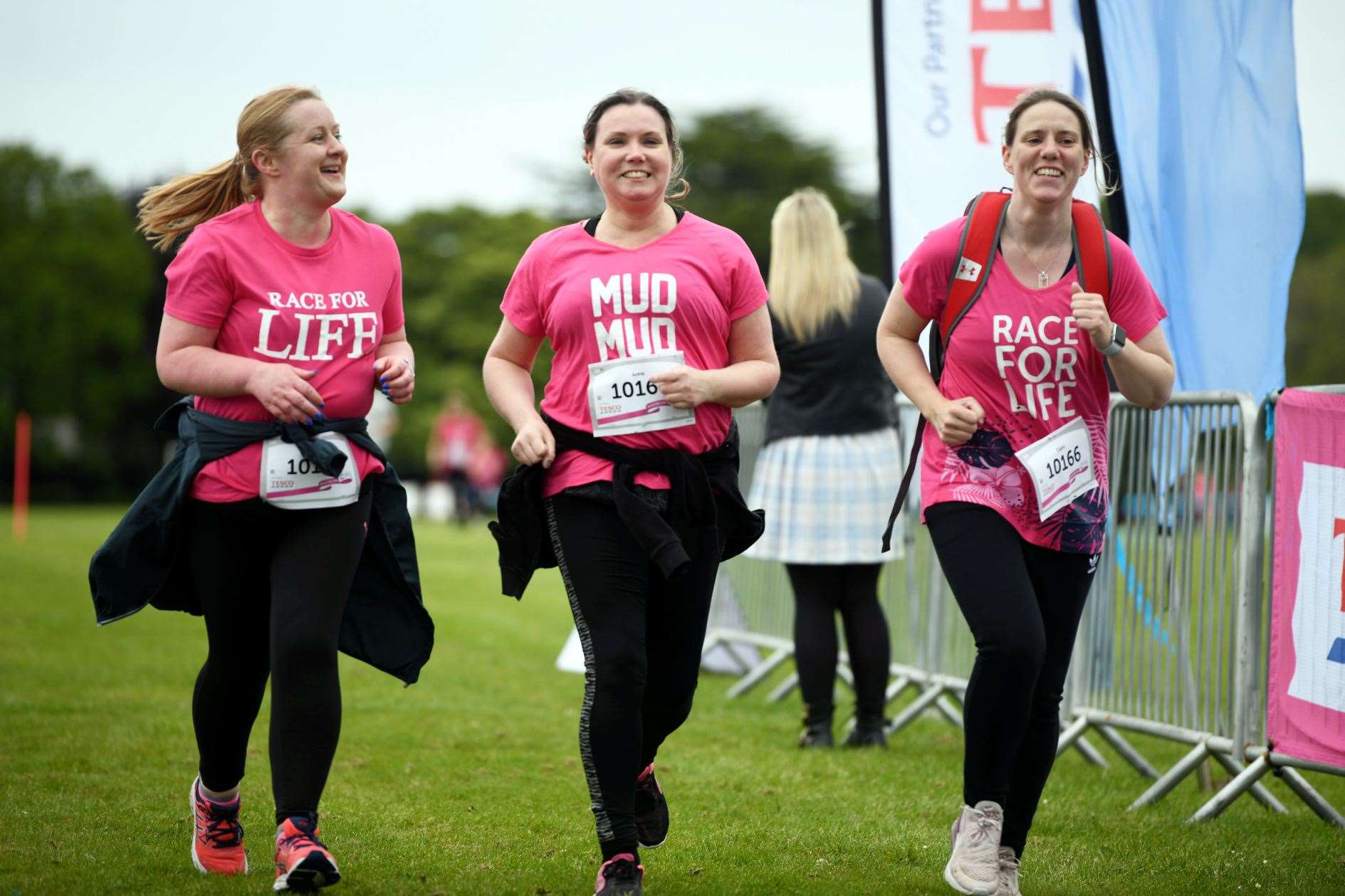 Race for Life 2022: Across the line. Picture: James Mackenzie.