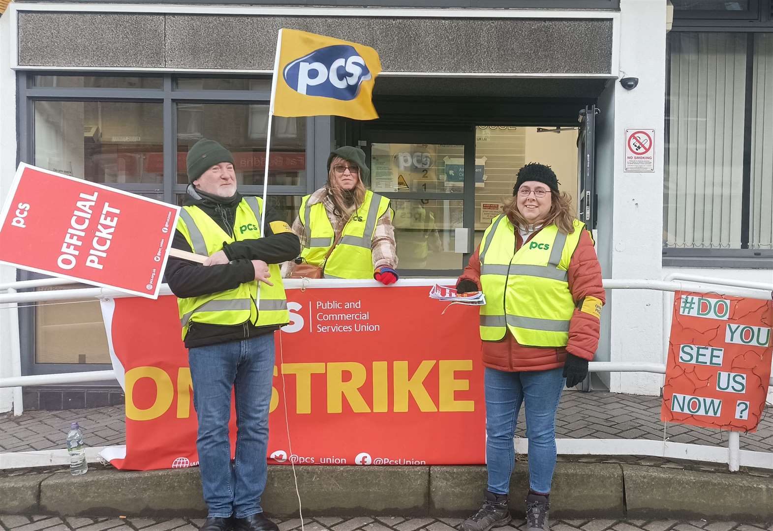 Inverness DWP Job Centre union members on strike