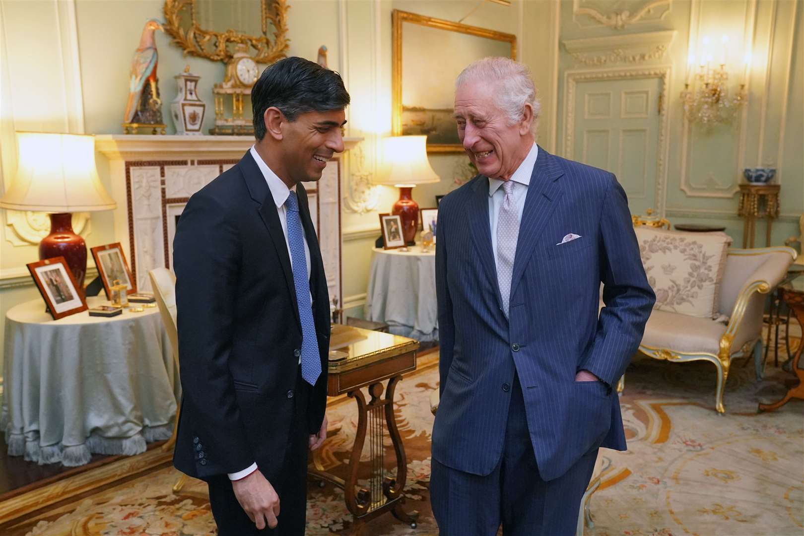 The pair chat at Buckingham Palace (Jonathan Brady/PA)