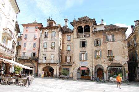 The market place in Domodossola.