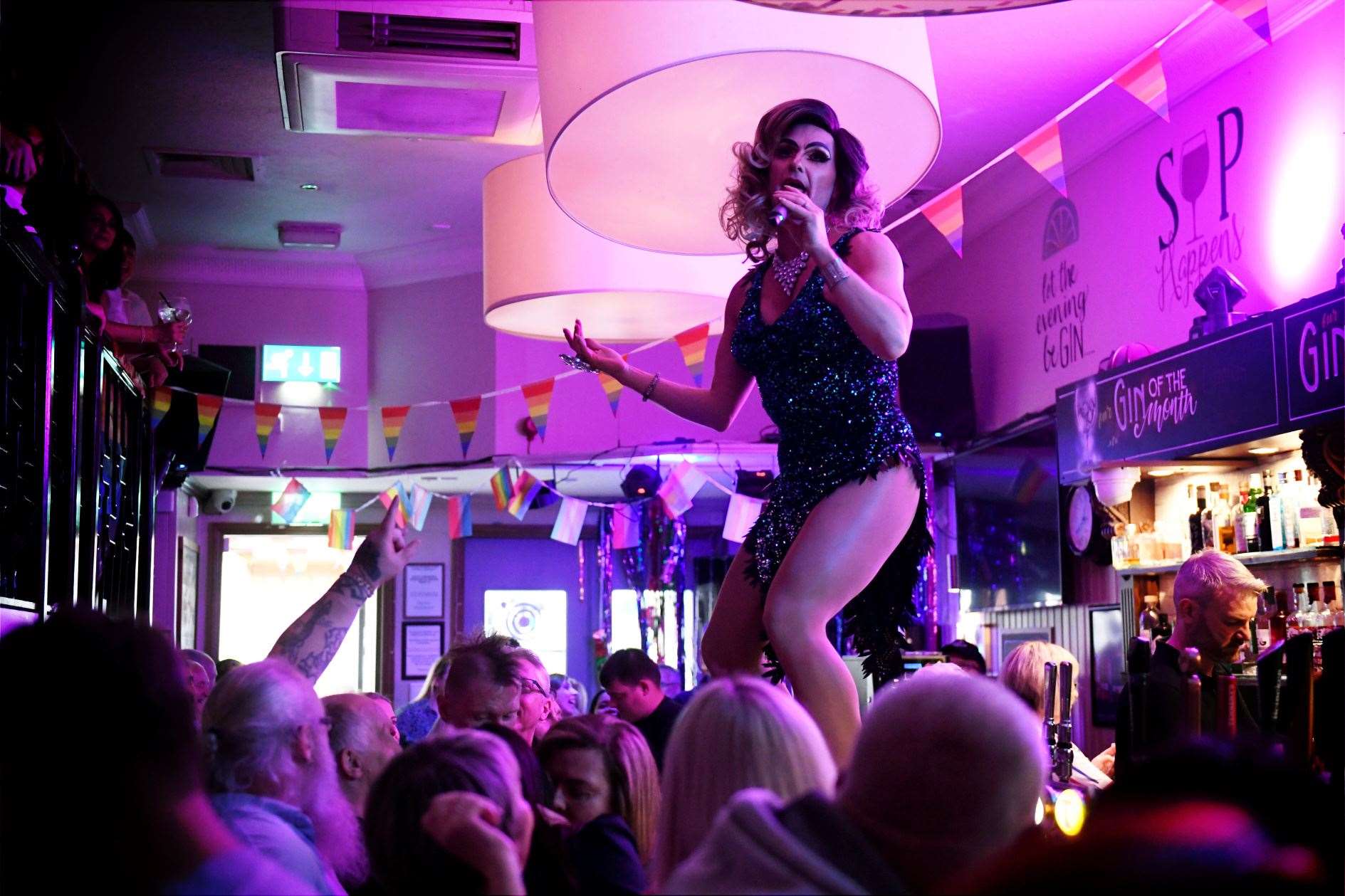 Scarlet Diamonte singing to a packed bar. Picture: James Mackenzie