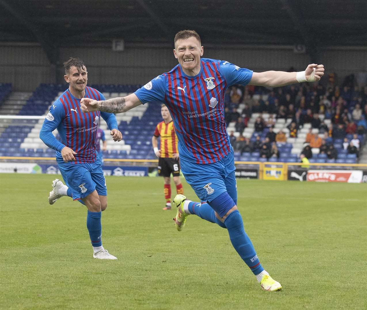 Picture - Ken Macpherson, Inverness. Inverness CT(3) v Partick Thistle(1). 11.09.21. ICT’s Shane Sutherland celebrates his goal.